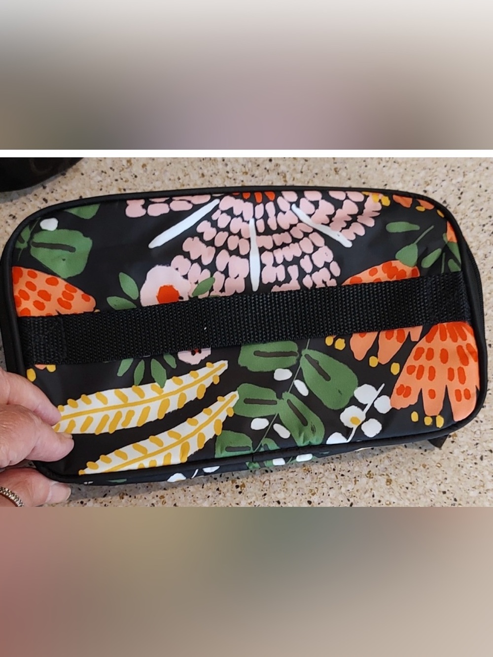 Thirty-one gifts make up case in Island nights